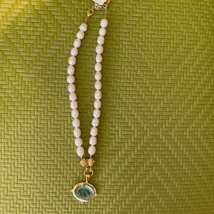 Susan Shaw pearl bee necklace